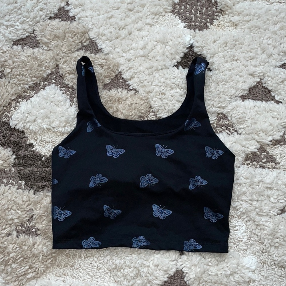 Butterfly cropped workout top